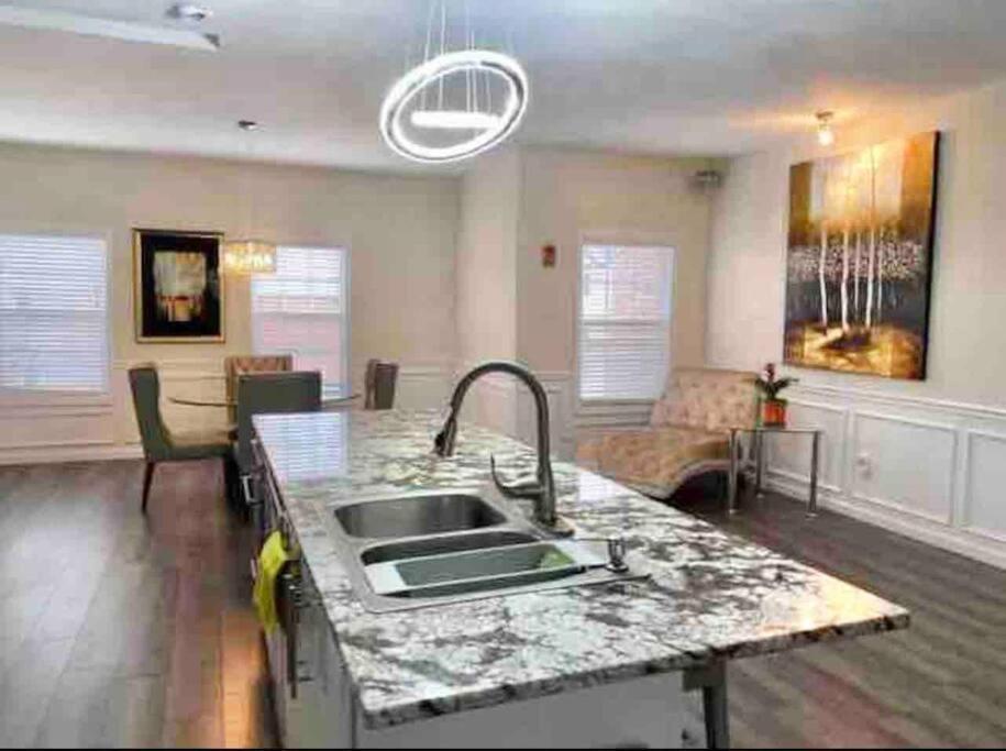 הוילה לורנסוויל New Modern House?A Mins To Hwy I-85, 316 מראה חיצוני תמונה